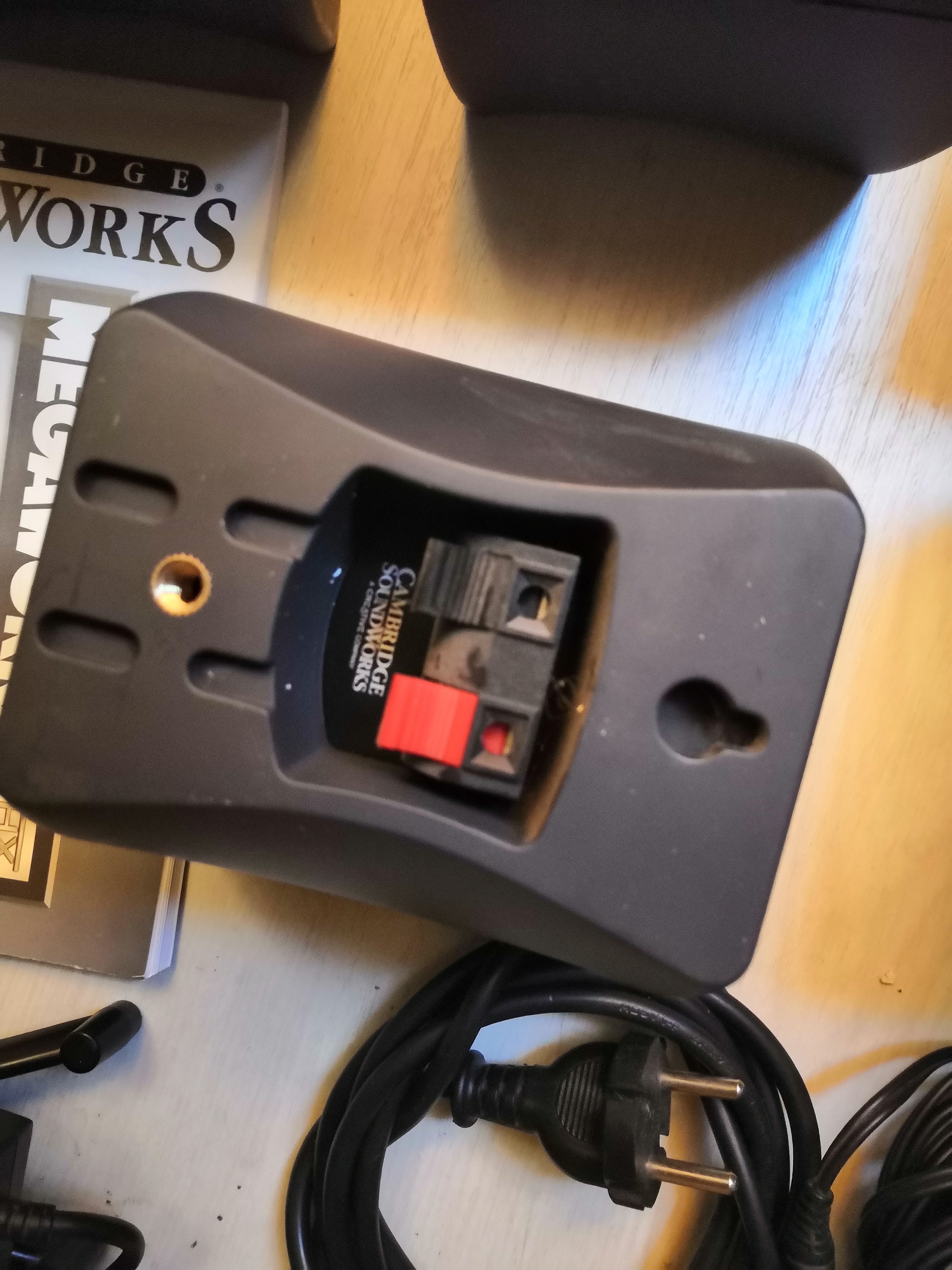 MEGAWORKS THX-550 7.jpg