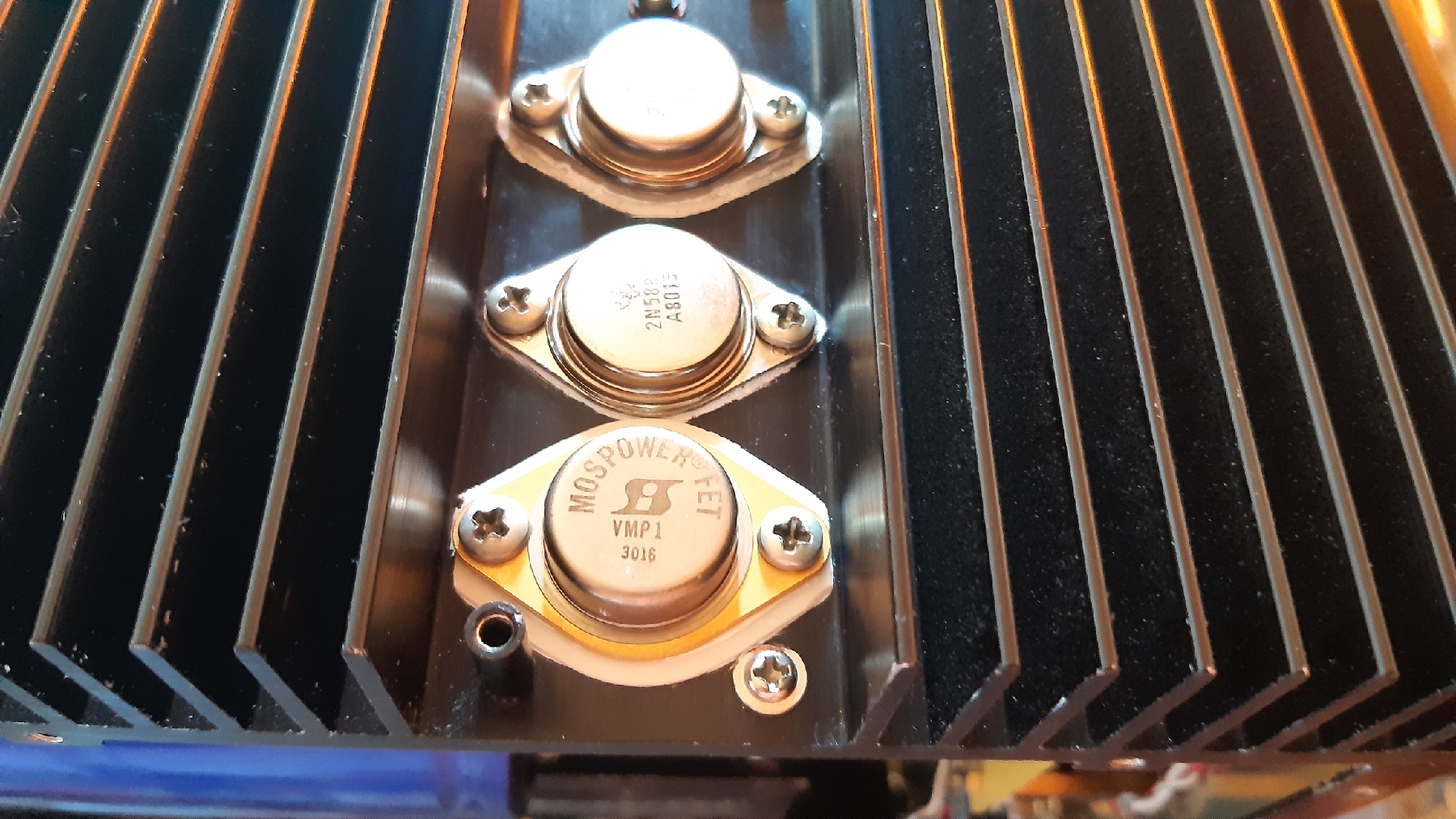 V-MOSPOWER_FET_SE_TO-3_alumina_washer.jpg