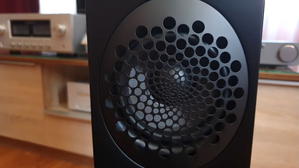 Scansonic-HD-M-40-Hangfal-woofer.jpg