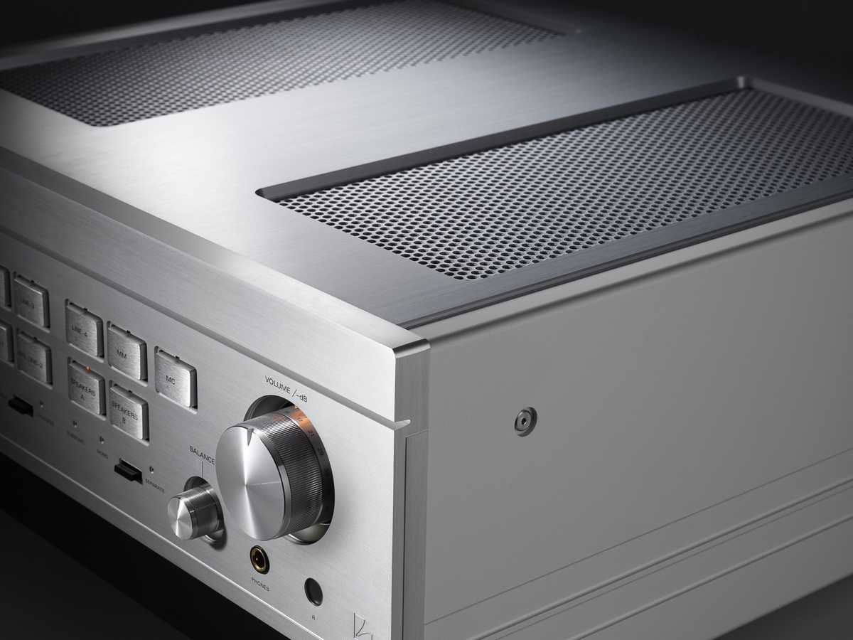 Luxman-L-595A-SE-Limital-kiadasu-Sztereo-Integralt-Erosito-fedlap.jpg