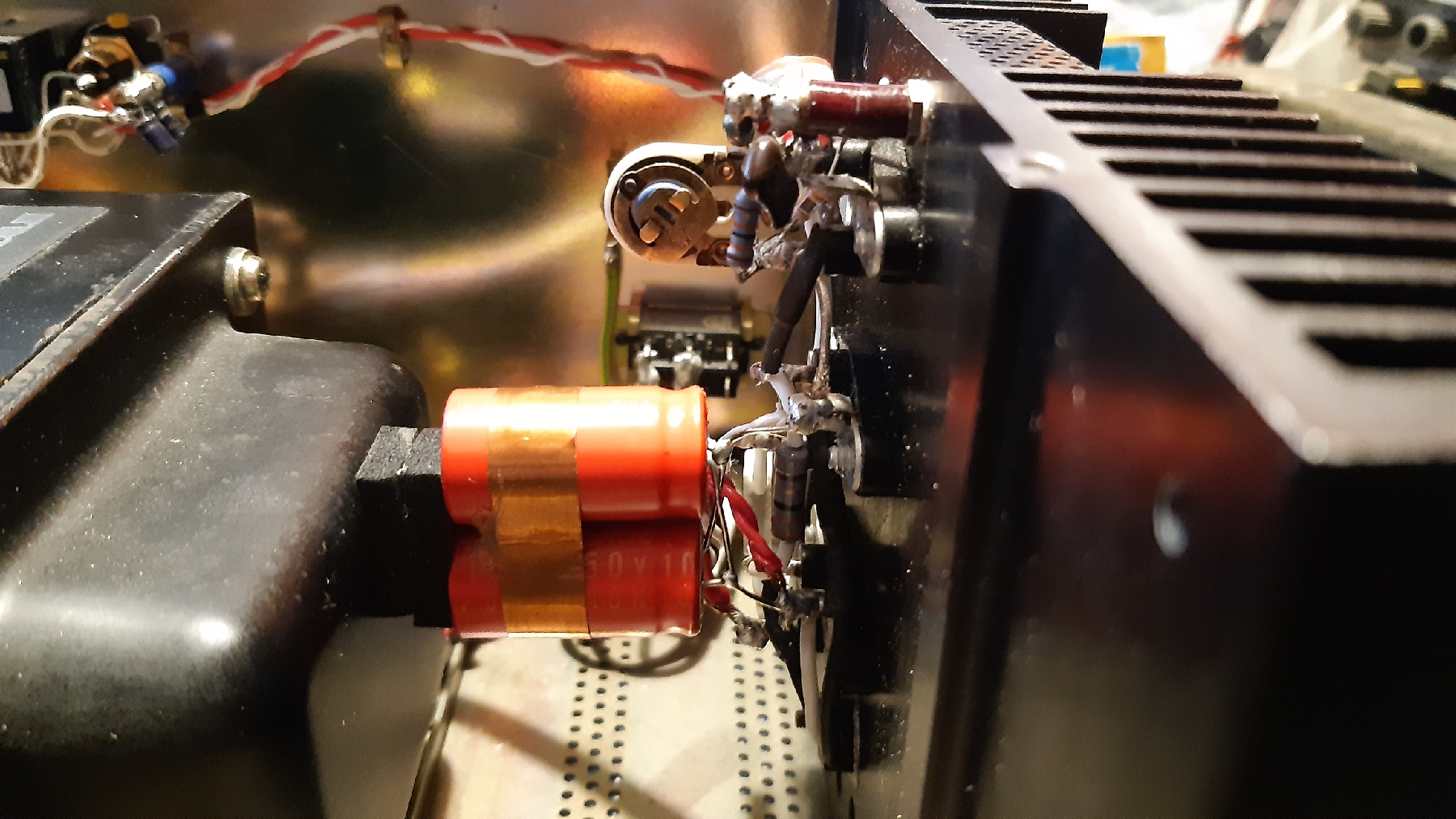 V_MOSPOWER_FET_SE_BG_super_E_capacitor.jpg