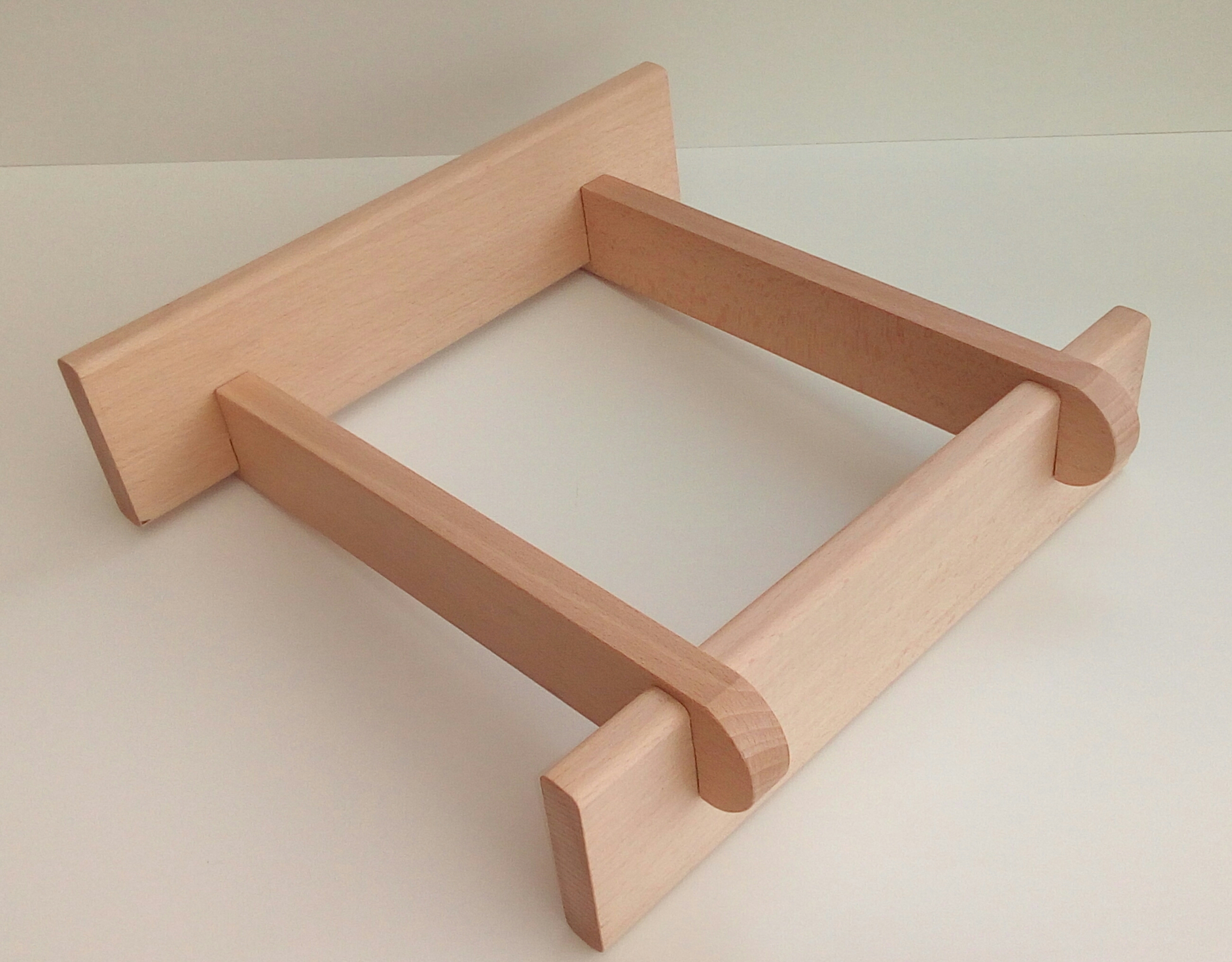 jbl állvány bükk.jpg