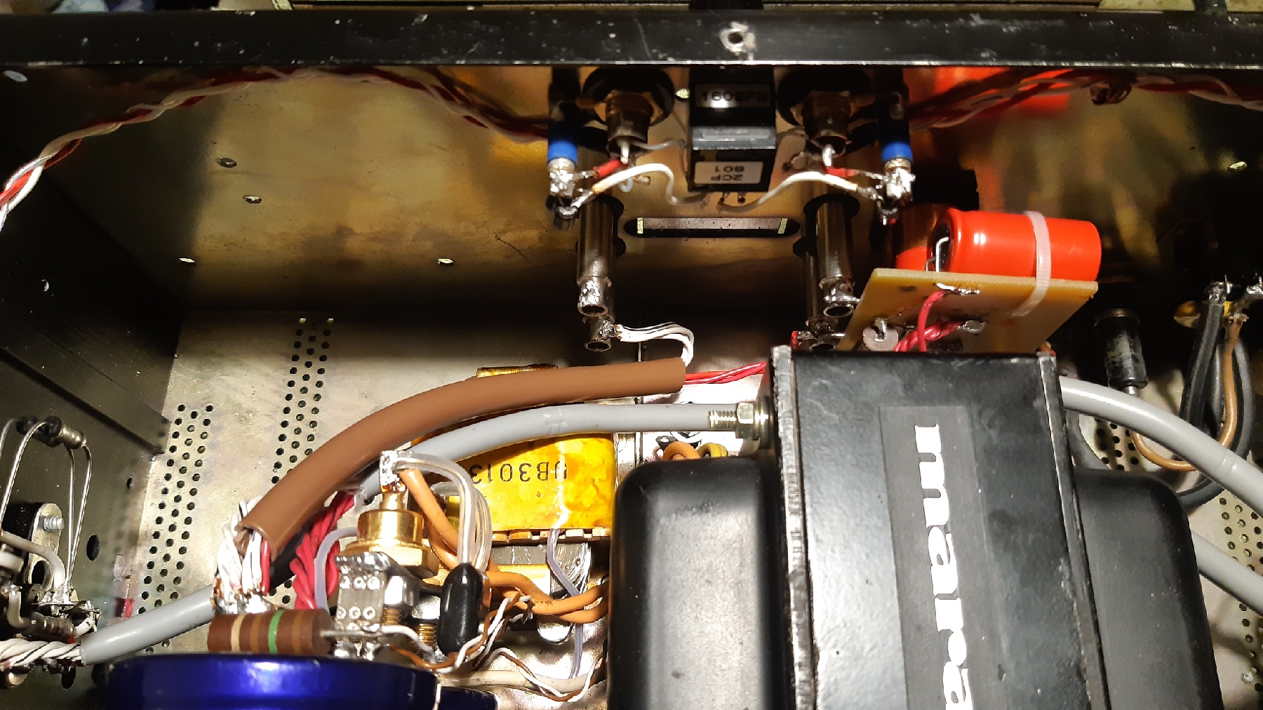 V-MOSPOWER_FET_SE_right_output.jpg