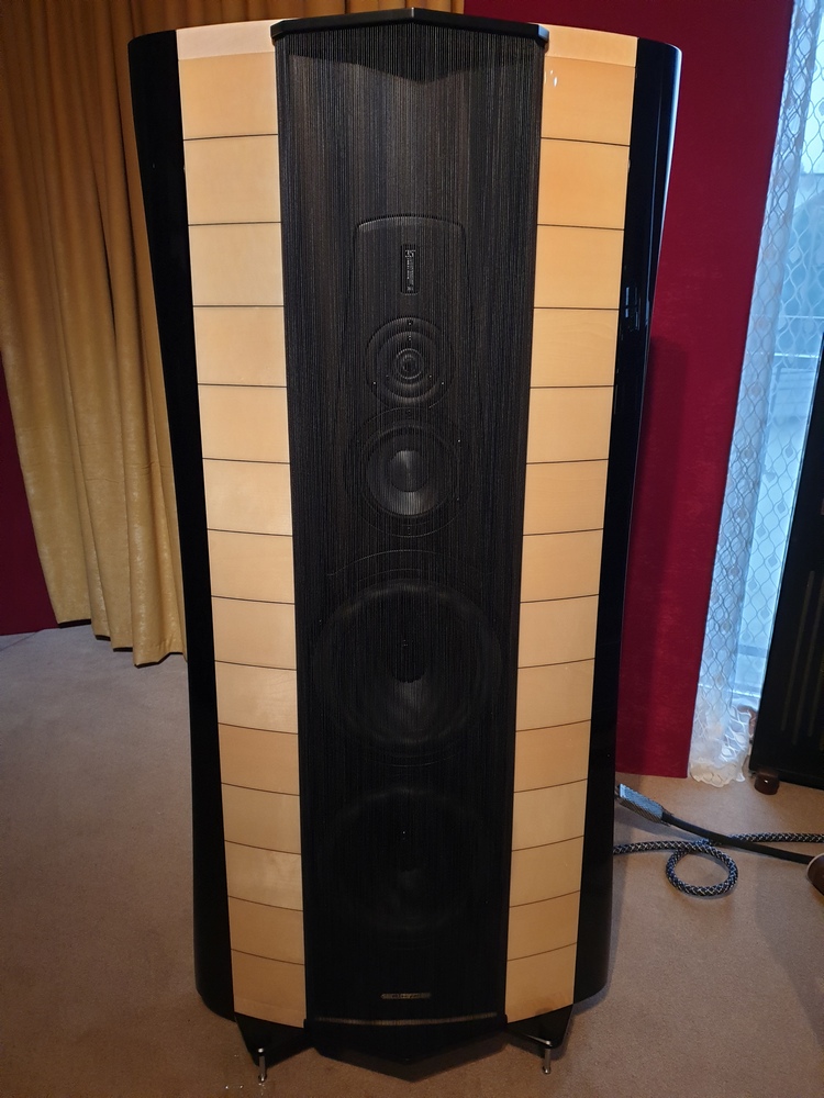 Sonus-faber-stradivari-paladio-front.jpg