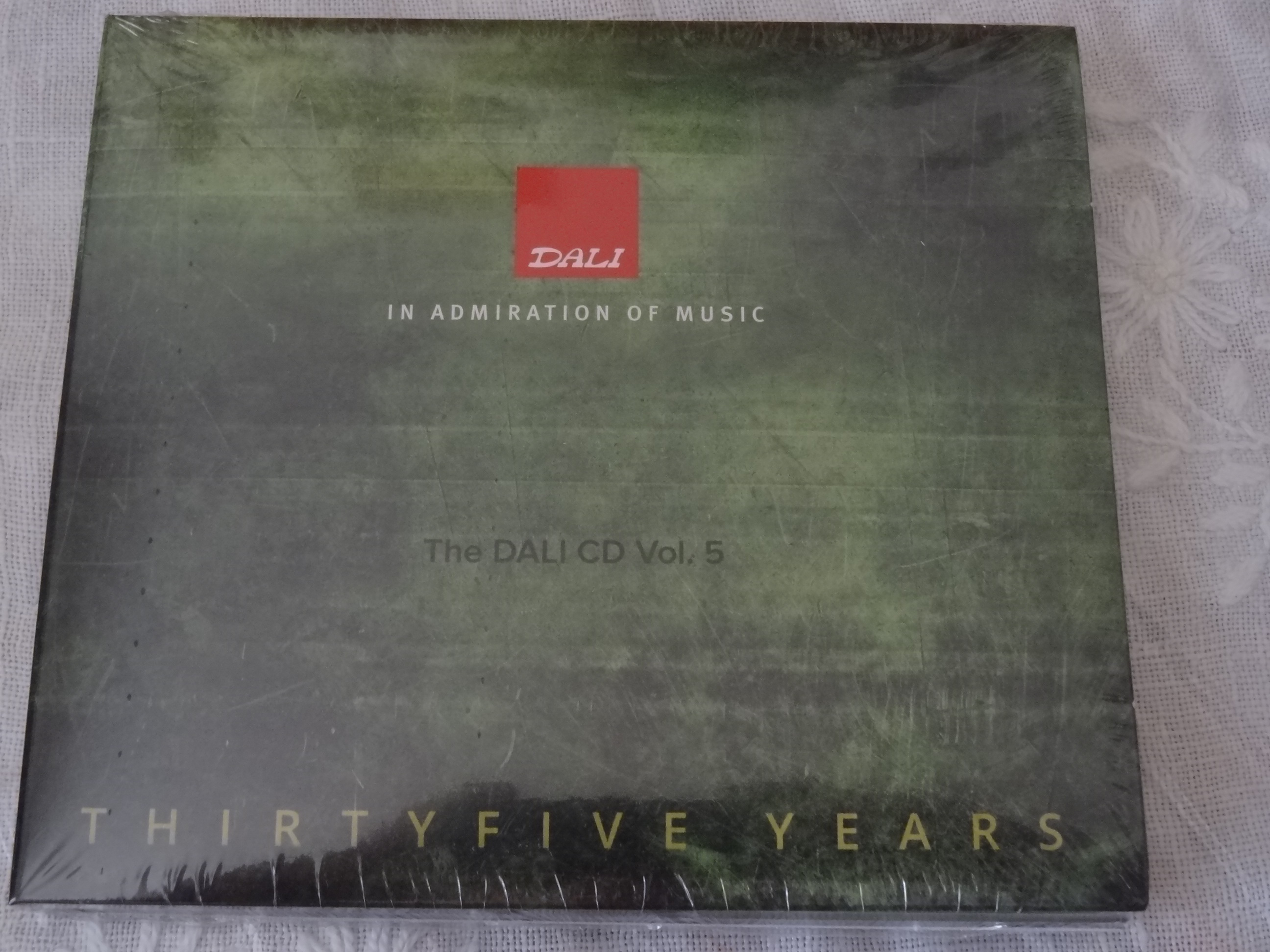 DALI CD 3.jpg