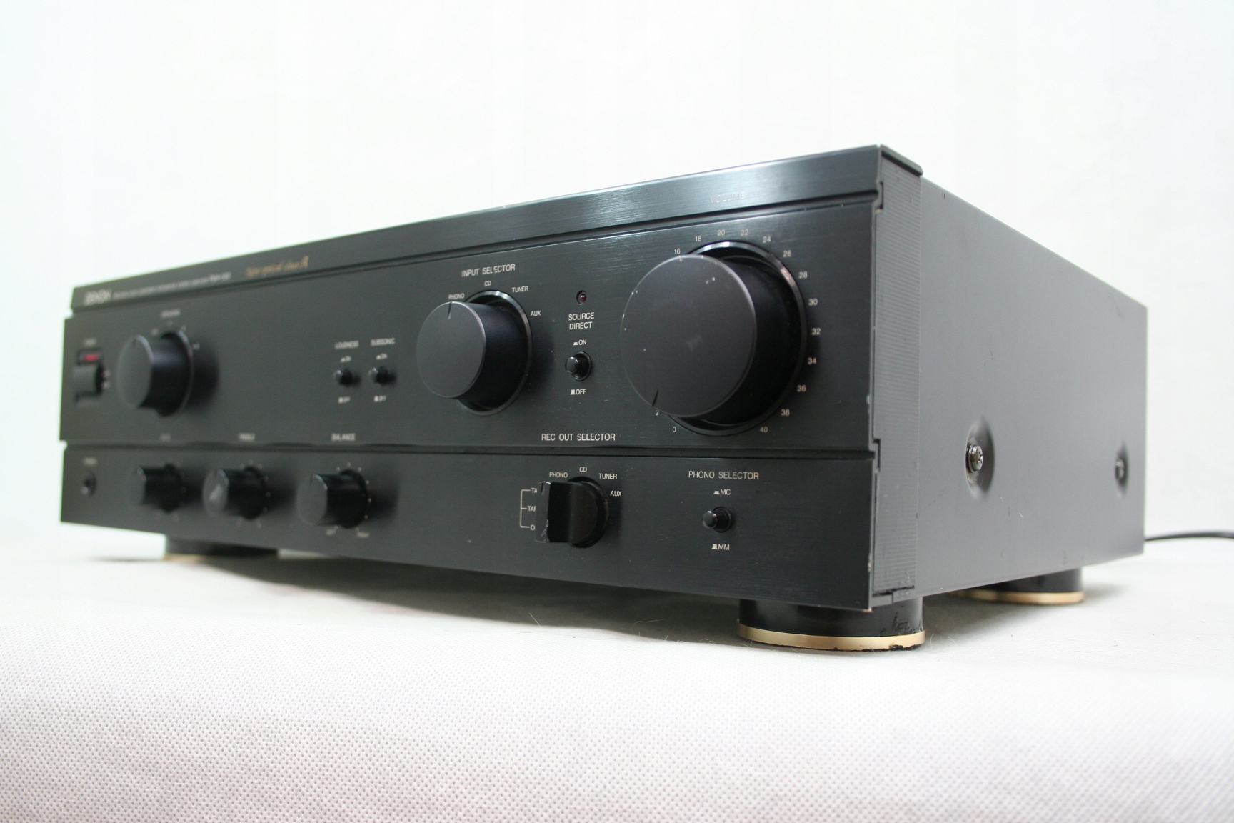 denon_pma-560_integrated_amplifier.jpg