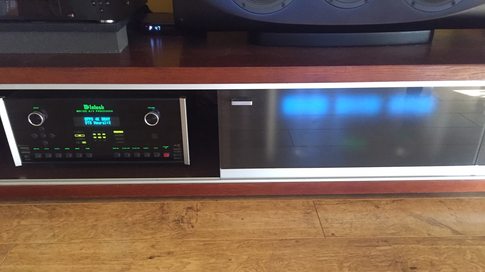 McIntosh MC207 MX122.jpg