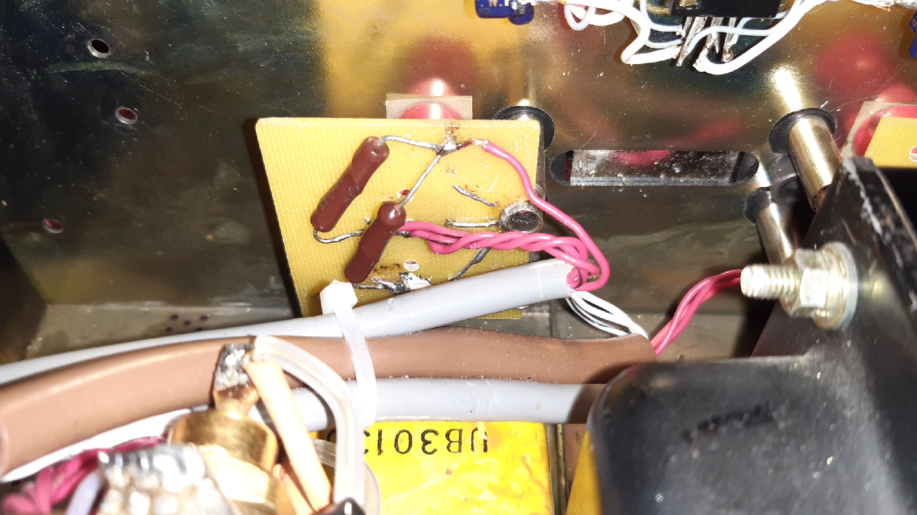 V-MOSPOWER_FET_SE_amplifier_new_output.jpg