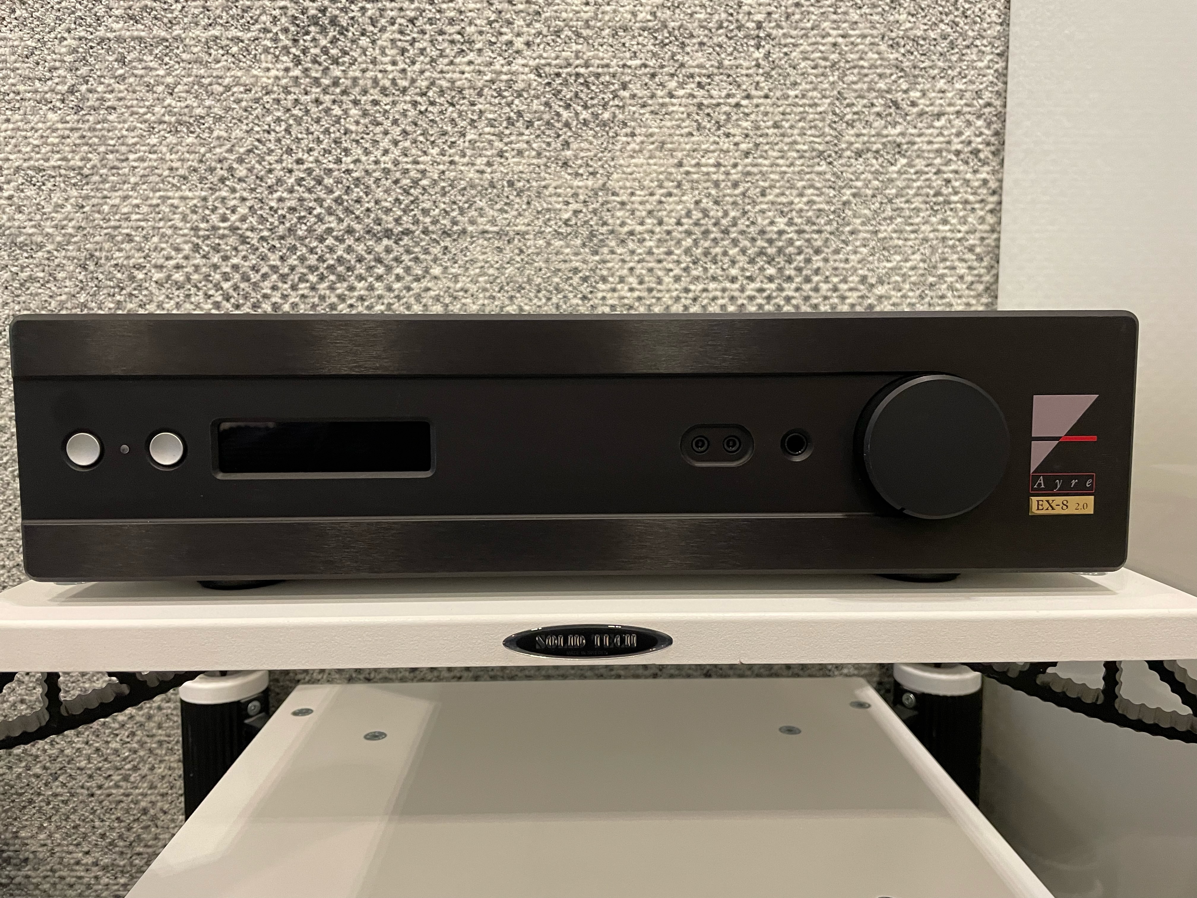 Ayre EX-8 2.0 front.jpeg