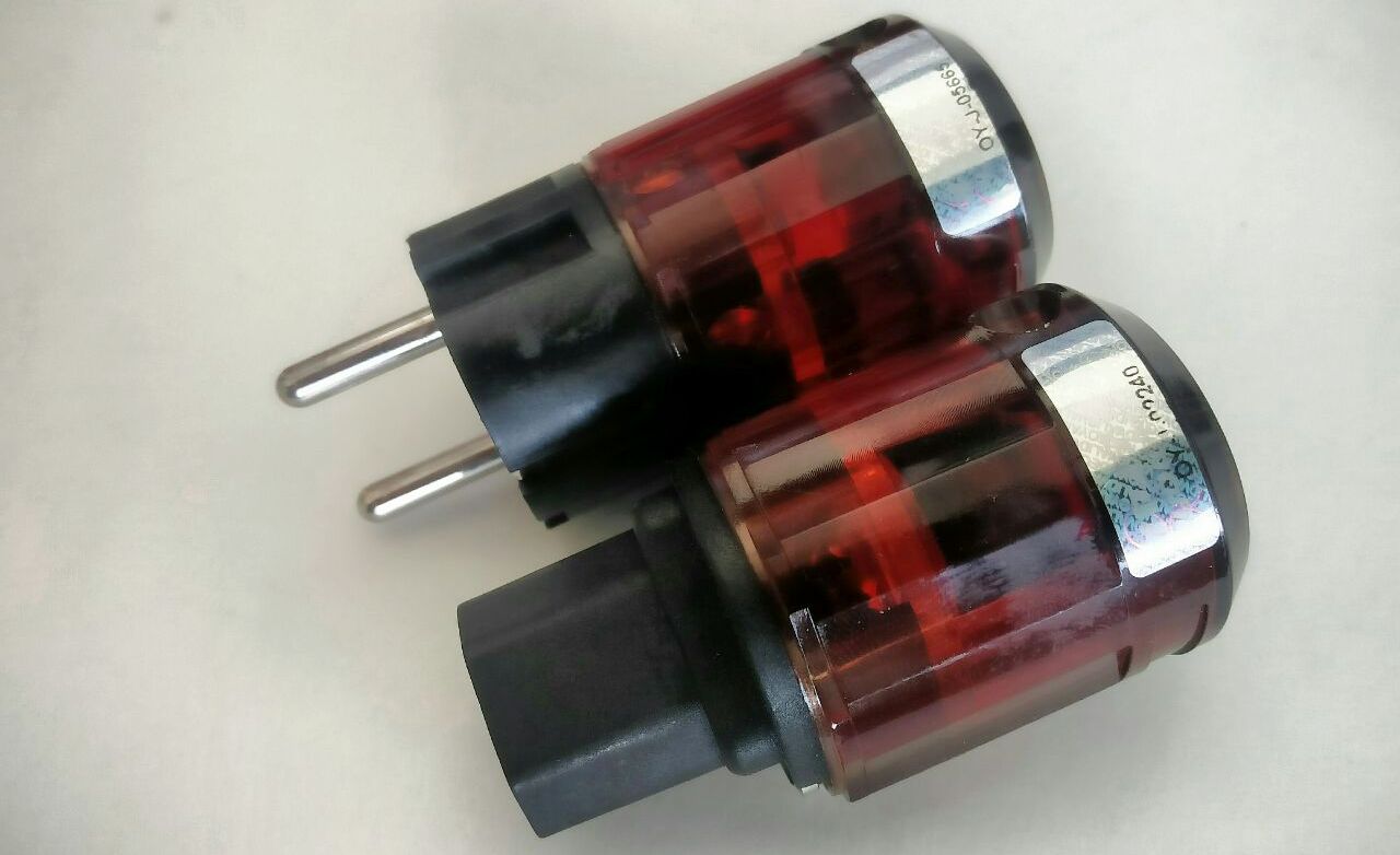 Oyaide 1.jpg
