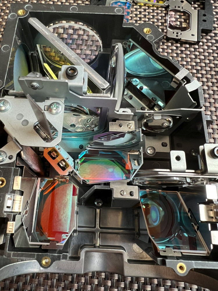 polarizátorok, diklorik tükrök3.jpg (571.16 KiB) Megtekintve 3193 alkalommal c