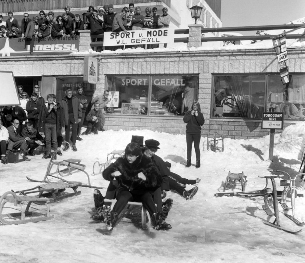 1965_the_beatles_during_the_filming_of_their_second_movie_help_in_1965_in_obertauern_austria.jpg