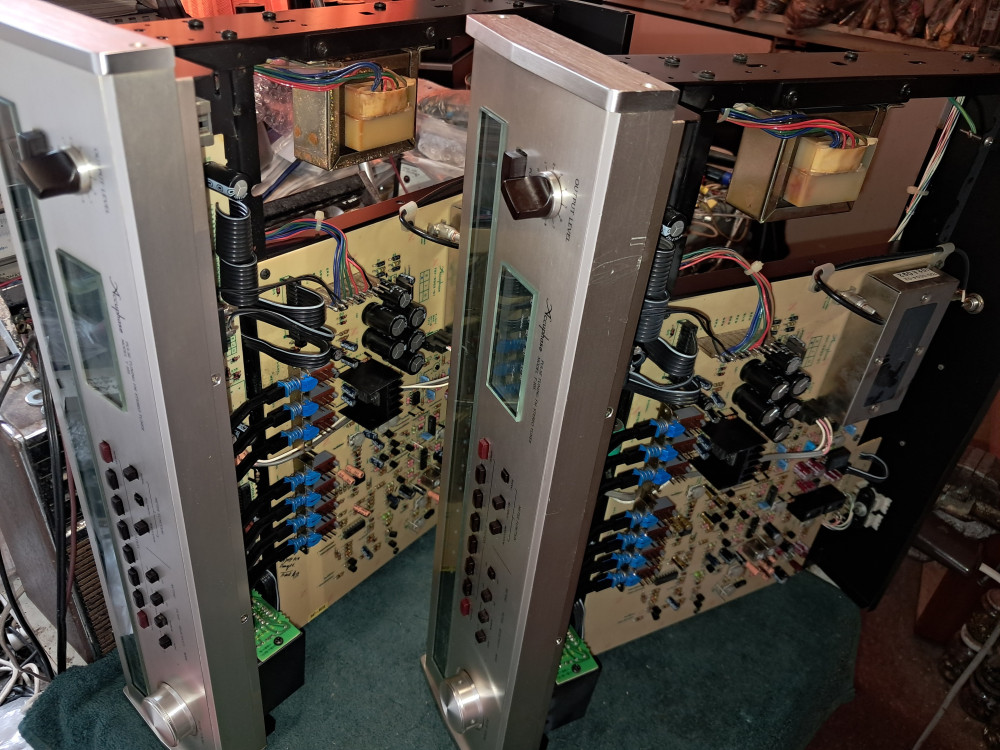 Accuphase T-105 FM tuner x 2.jpg