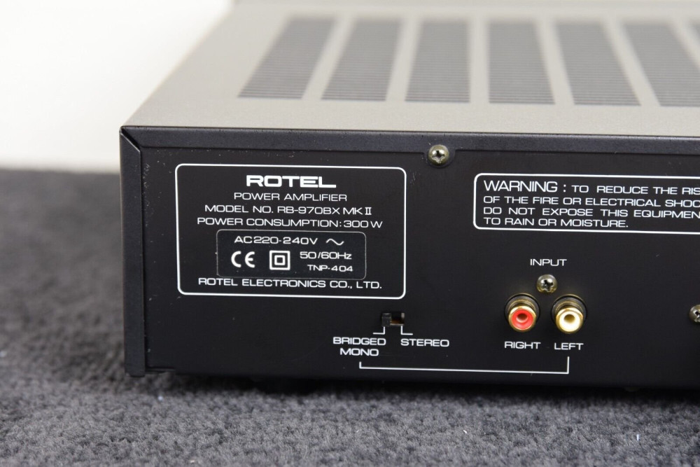 Rotel 11.jpg