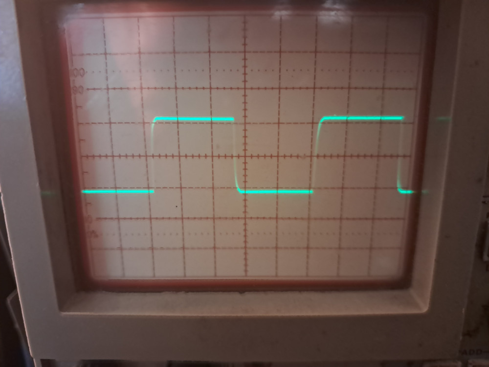 2SK180 SIT Unity Coupled SE 10kHz 2v div.jpg