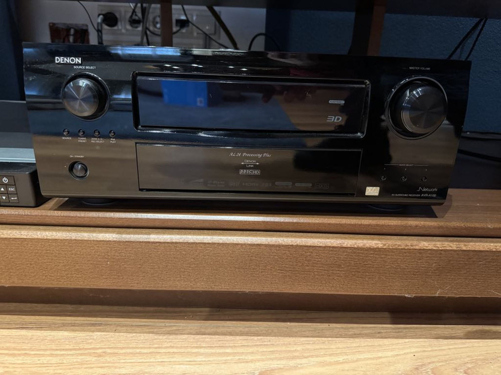 Denon AVRA100-2.jpg