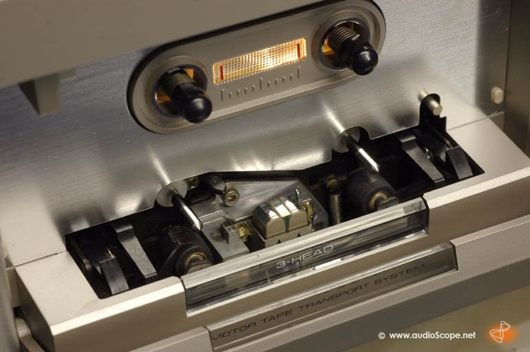 Pioneer CT-F850 heads.jpg