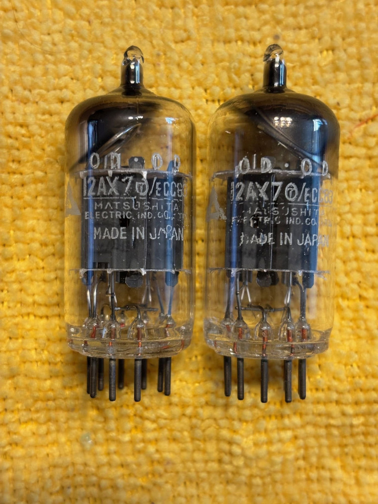 Matsushita_12AX7_01.jpg