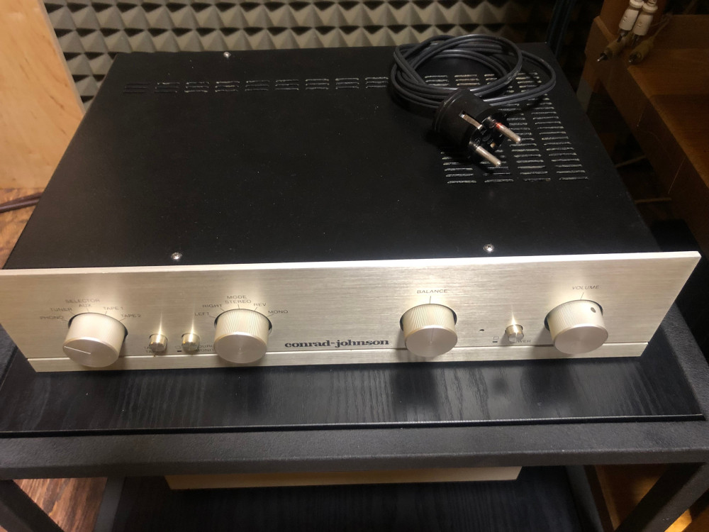 Conrad Johnson PV-5.jpg