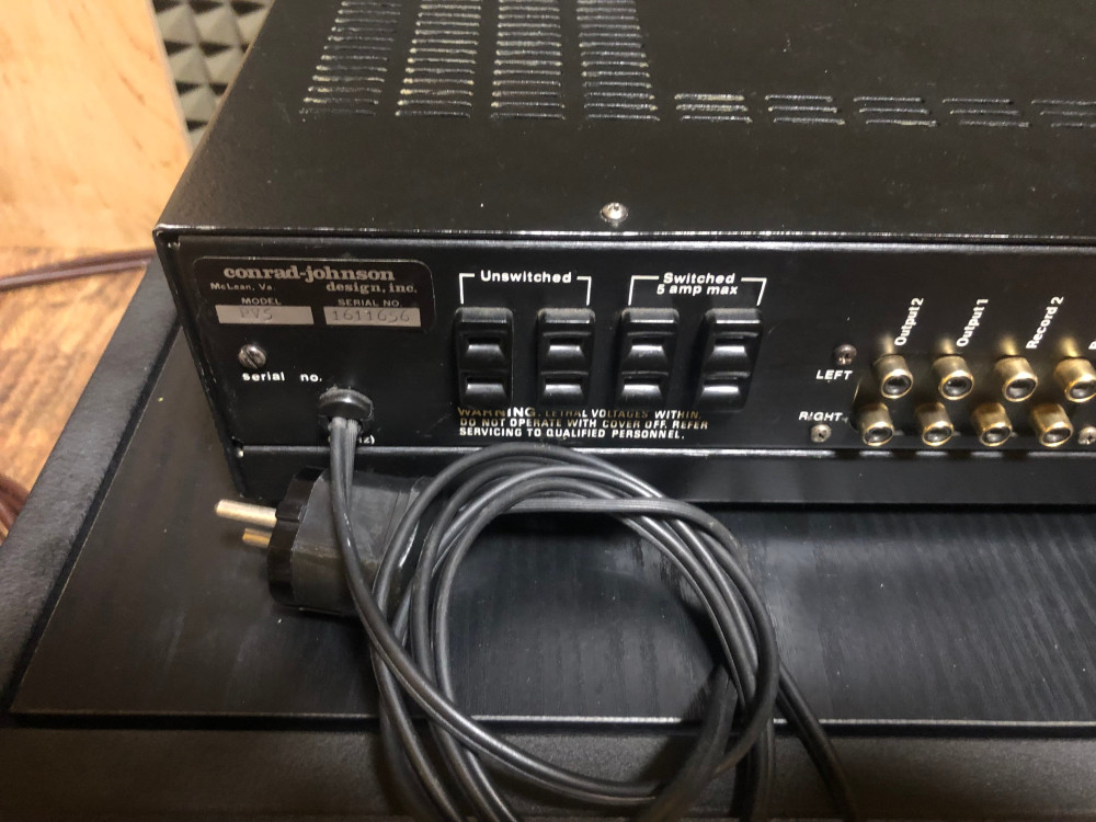 Conrad Johnson PV-5....jpg