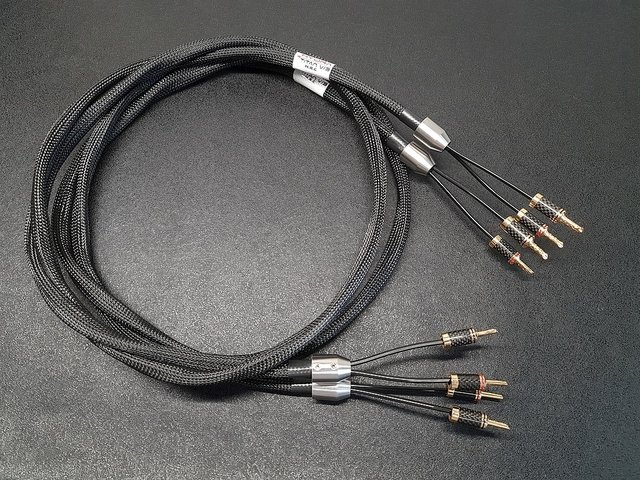 Titan V-3 HF kicsi.jpg
