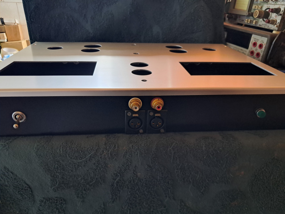 2SK180 unity coupled SE amplifier front panel.jpg