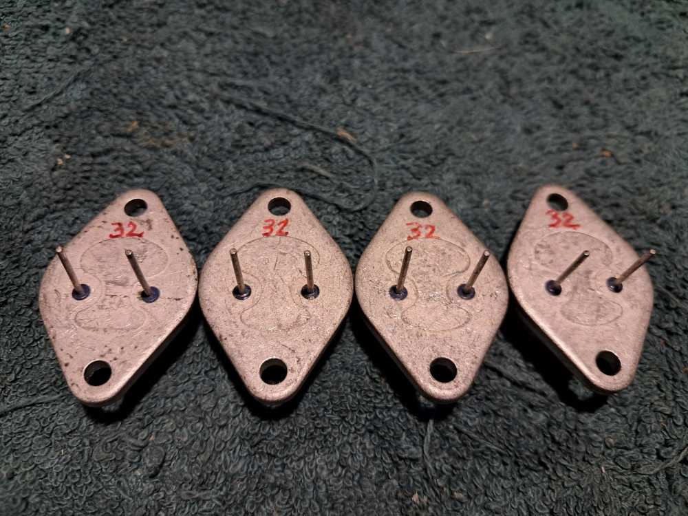 Hitachi 2SK135-2SJ50 pairs 10v 32mA.jpg