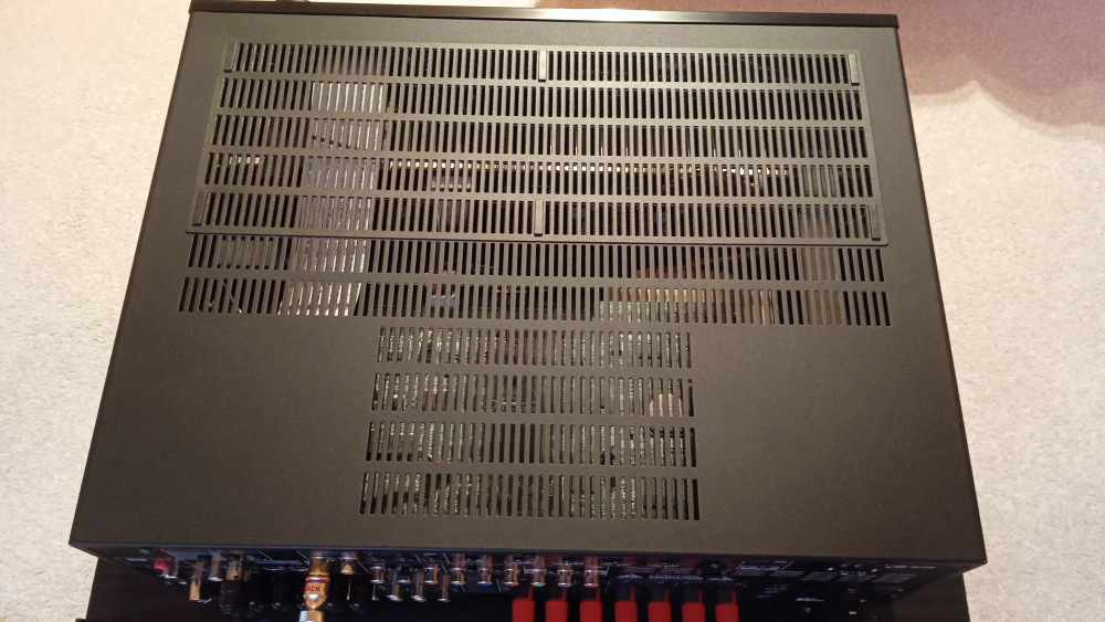 DENON AVR 2311 teteje.jpg