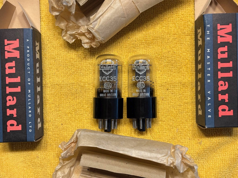 Mullard_ECC35_Pair_01.jpg