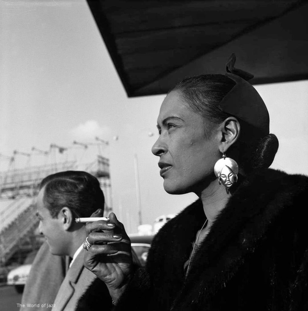 Billie Holiday, Paris airport, Orly, France 1958.jpg