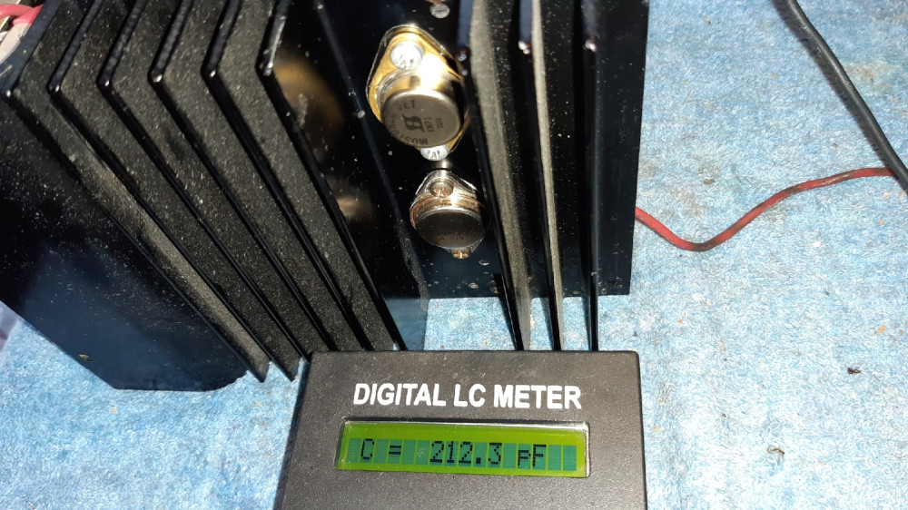 V-MOSPOWER FET mica washer ground capacity.jpg