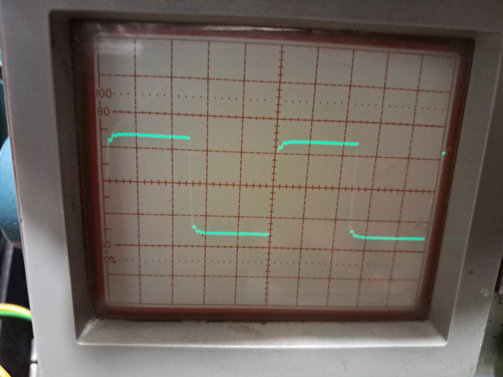 Trip-FET trifilar unity coupled SE 20kHz 5v div.jpg
