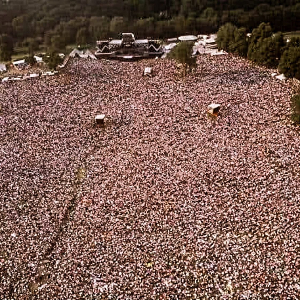Queen's last concert with Freddie Mercury August 9, 1986 at Knebworth..jpg