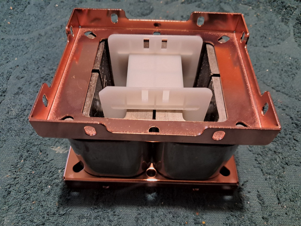 V-FET Unity Coupled quadrifilar SE fittings.jpg