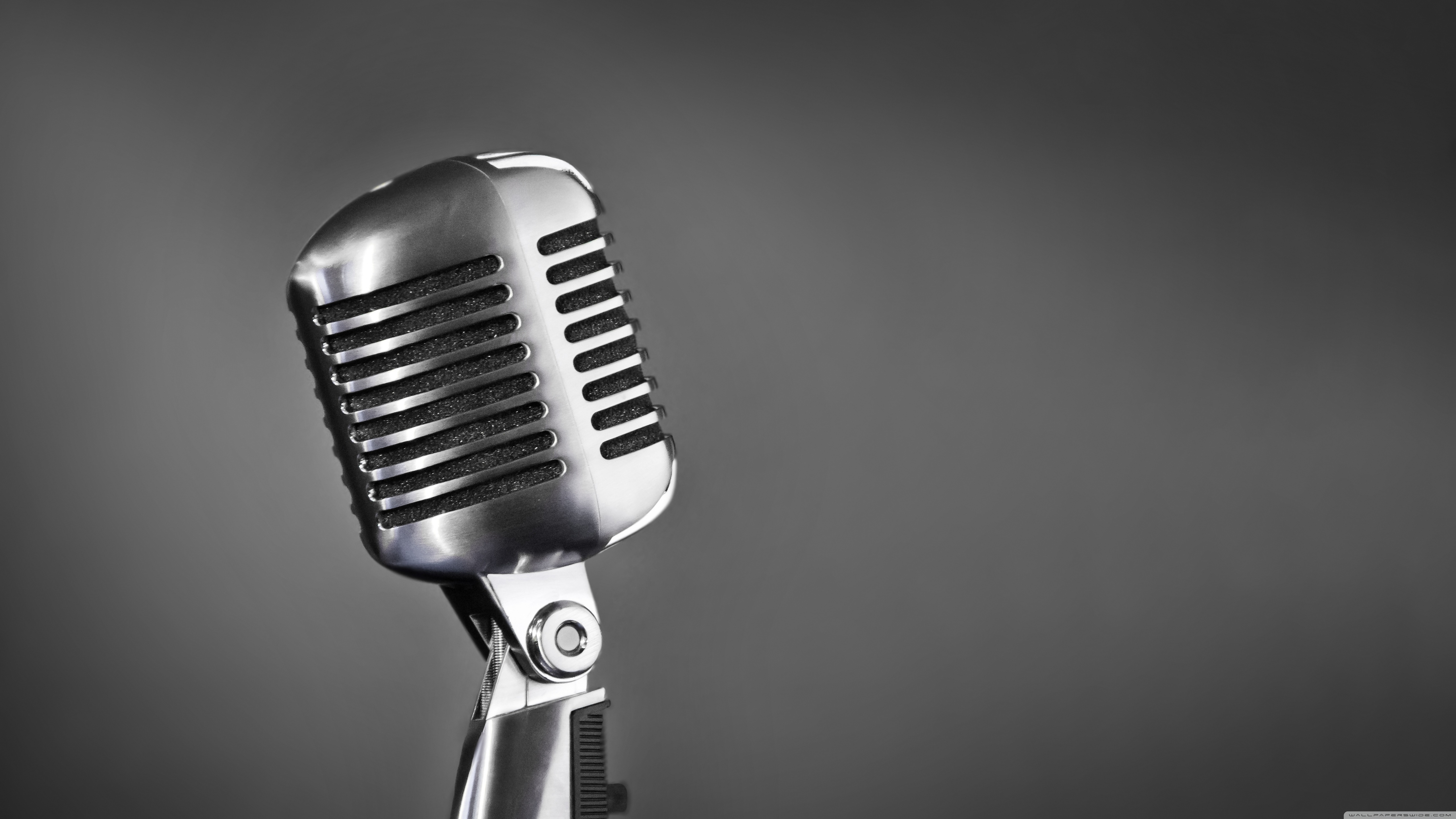 retro_microphone-wallpaper-5120x2880.jpg